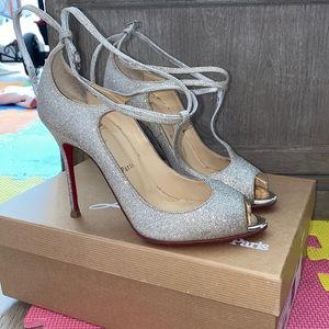 Gorgeous authentic Louboutin glitter heels!